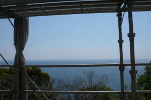 窓からの海